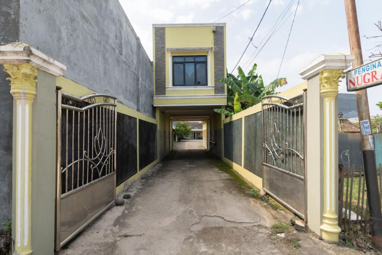 Urbanview Hotel Nugraha Palembang By Reddoorz Exterior photo